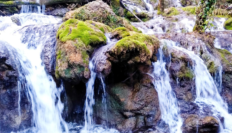 spain breathtaking waterfalls,discovering majestic waterfalls in spain,exploring spain stunning cascades,unveiling the beauty of spanish waterfalls,best waterfalls to visit in spain,spain most impressive waterfall destinations,captivating spanish waterfall wonders,a guide to remarkable waterfalls in spain,experiencing the magic of spain waterfalls,must-see waterfalls in beautiful spain