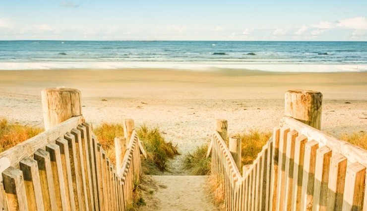 beautiful beaches in michigan,best beaches in the great lake state,scenic beaches to visit in michigan,top beach destinations in michigan,great lake state beach vacations,must-see beaches in michigan,michigan most beautiful beaches,beach getaways in the great lake state,sandy shores in michigan,coastal escapes in michigan