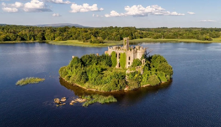 hidden gems ireland,offbeat ireland travel,lesser-known places ireland,ireland travel guide,secret spots ireland,ireland travel tips,unique ireland destinations,ireland unexplored locations,ireland travel experiences