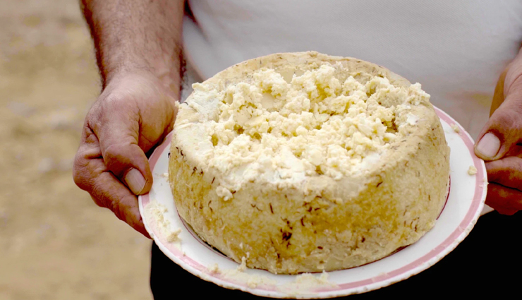 weird foods,werid food people eat,travel,travel tips