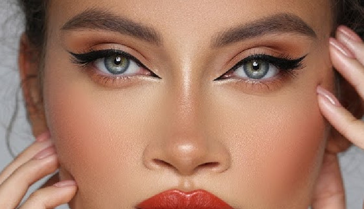 makeup tips for night parties,easy makeup for night outs,bold makeup for evening parties,dewy foundation for night makeup,smokey eyes makeup tips,cat-eye eyeliner for parties,volumizing mascara for night look,false lashes for night out,bold lip colors for evening,lip brush for precise lipstick,bright blush for night makeup,shimmer makeup for night,party makeup tips for glowing skin,dramatic eye makeup for parties