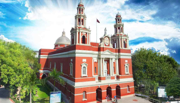 top 10 famous churches in india,beautiful churches in india,most beautiful church in the india,churches to visit in india,india holidays,travel guide