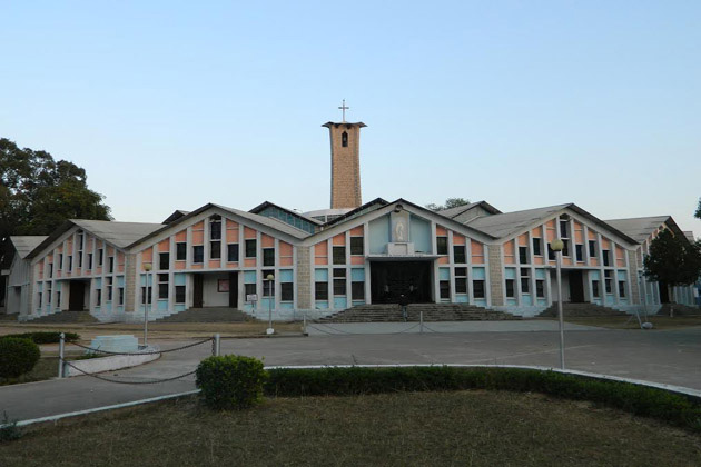 se cathedral,goa,sacred heart church,shimoga,cathedral of our lady of the rosary,kunkuri,medak cathedral,telangana,basilica of our lady of dolours,thrissur,beautiful church in india,church