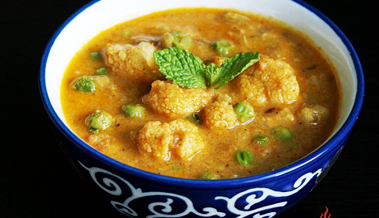 cauliflower paneer curry,hunger struck,food,easy recipe