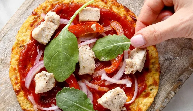 cauliflower pizza crust,cauliflower pizza crust recipe,hunger struck,food