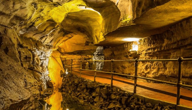 9 Amazing Caves in New York