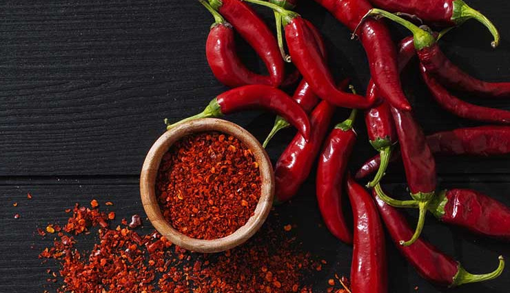 spices that can replace medicines,spices,medicine,home made medicines,fenugreek methi,coriander dhania,turmeric haldi,clove laung,cardamom elaichi,black pepper,chili pepper,celery seeds,cinnamon,cayenne,caraway seed,fenugreek