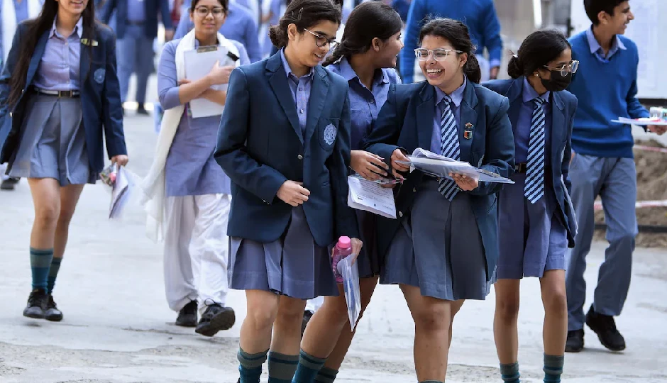 CBSE बोर्ड क्लास 10 और 12 की परीक्षा आज से शुरू, छात्र  इन बातों का रखें विशेष ध्यान