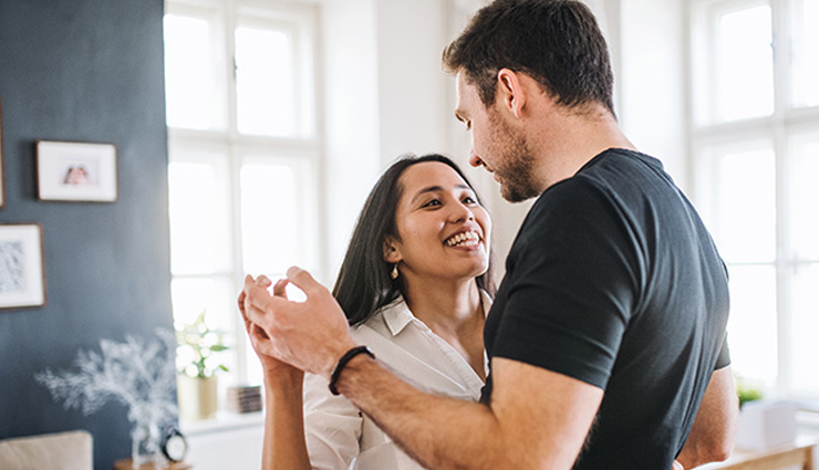 building strong relationships,strengthening bonds in a relationship,ways to improve a relationship,tips for nurturing a relationship,strengthening communication in a relationship,enhancing intimacy in a relationship,strengthening trust in a relationship,improving emotional connection in a relationship,strengthening relationships with activities,strengthening relationships with effective communication