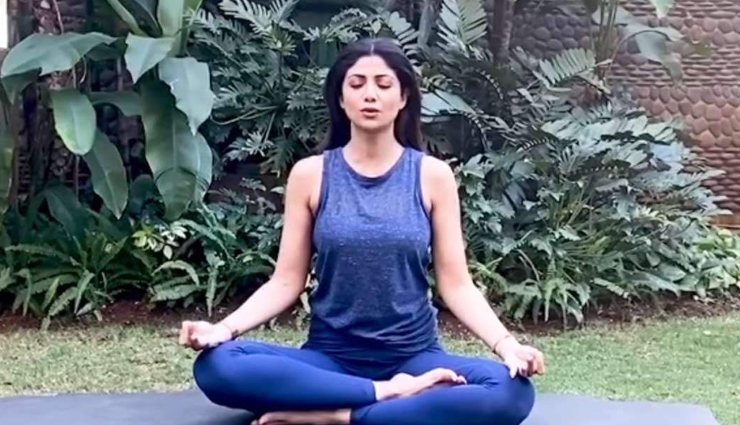 international day of yoga,celebrities who do yoga,yoga tips,Health tips,fitness tips,david beckham,jessica biel,matthew mcconaughey,jennifer aniston,russell brand,Kareena Kapoor Khan,malaika arora,sara ali khan,rakul preet singh,shilpa shetty kundra