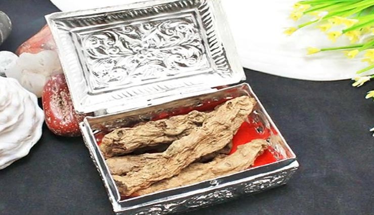 धनवान बनाएंगे आपको चांदी की डिब्बी के ये 2 उपाय