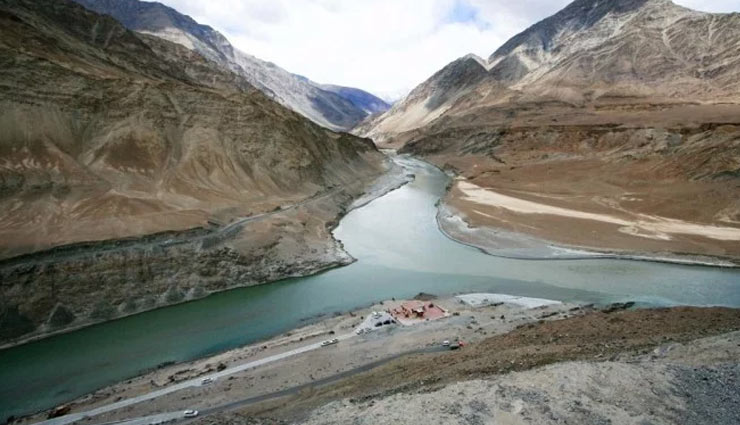 leh ladakh,leh ladakh tourist places,leh ladakh temperature,leh ladakh airport,leh ladakh attractions,the leh ladakh,planning a leh ladakh trip,magnetic hill,leh palace,zanskar valley,chadar trek,tourism,travel,holidays,leh ladakh best time to visit,leh ladakh bike trip cost,leh ladakh bike,leh ladakh beauty