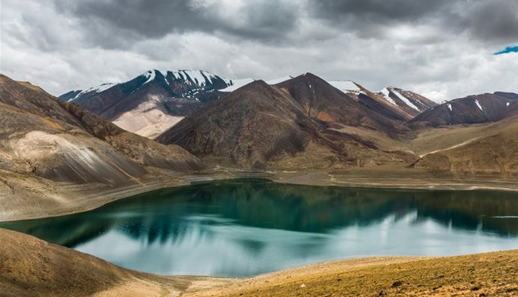 ladakh lakes,tso moriri,tso kar,pangong tso,tso yarab,tso chagar,kyun tso,ryul tso,tso stat,tso lang,tso kiagar,tso mirpal,tso yaye,beautiful lakes in ladakh,travel ladakh,tourist attractions in ladakh,scenic lakes in ladakh,adventure in ladakh,nature in ladakh,high-altitude lakes in india