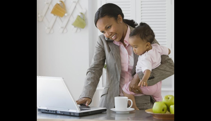 जॉब करते हुए शादीशुदा महिलाओं के सामने आती है ये दिक्कतें, हर वक़्त करना पड़ता है इन मुश्किलों का सामना 