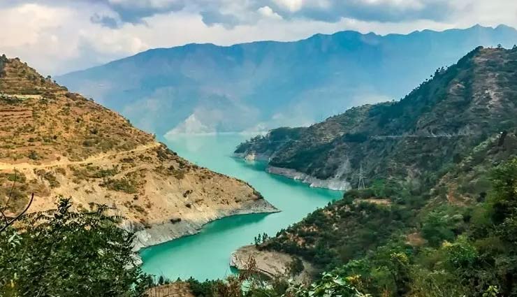 kanatal,uttrakhand,holidays,travel,tourism,hill station