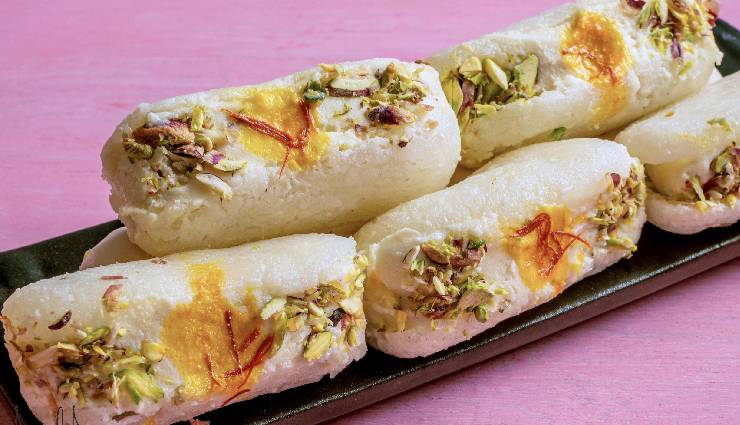 त्योहारी सीजन में रिश्तों की मधुरता में चार चांद लगा देती है ‘चमचम’, यहां जानें कैसे बनाएं #Recipe