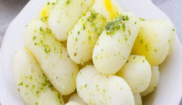 chamcham,chamcham ingredients,chamcham recipe,bengali sweet dish chamcham,chamcham at home