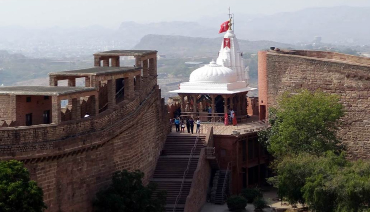 थार के रेगिस्तान के बीच अपने महलों, दुर्गों और मंदिरों के कारण प्रसिद्ध पर्यटक स्थल है जोधपुर, नीली इमारतों के कारण कहलाता है ब्ल्यू सिटी jodhpur tourist attractions,explore jodhpur top sights,best places to visit in jodhpur,jodhpur travel destinations,must-see landmarks in jodhpur,jodhpur sightseeing spots,discover jodhpur famous sites,jodhpur iconic tourist places,unforgettable experiences in jodhpur,exploring the beauty of jodhpur