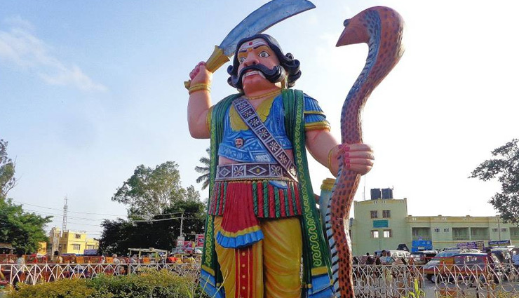 navratri 2024,chamundeshwari temple history,mysore temple karnataka,goddess chamundeshwari mysore,maha shakti peetha karnataka,chamundi hills temple,chamundeshwari temple dussehra,religious sites mysore,chamundeshwari temple architecture,chamundi hills mysore