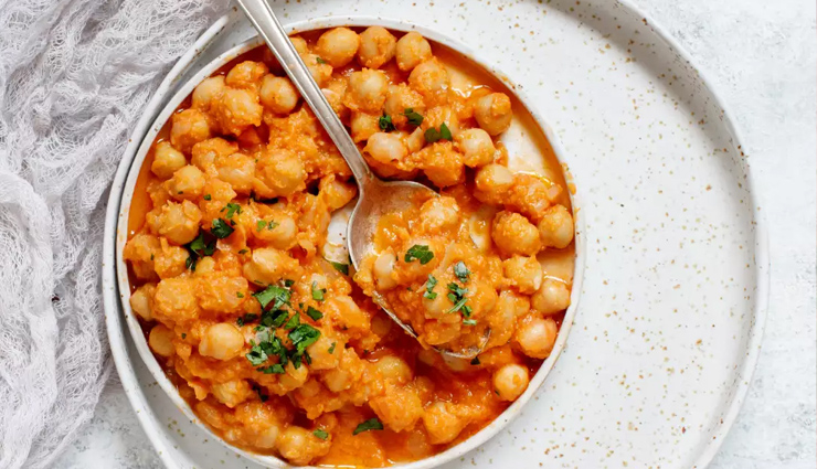 प्राकृतिक सुंदरता के साथ इन पहाड़ी व्यंजनों के लिए भी प्रसिद्ध है हिमाचल प्रदेश himachal pradesh traditional foods,siddu himachal pradesh,madra himachal pradesh,dhaam food himachal pradesh,babru himachal cuisine,chana madra recipe,patande himachali pancakes,chana puri himachal pradesh,kullu trout himachal pradesh,bhey himachal pradesh food,tudkiya bhath himachal cuisine,aloo palda himachali dish,mittha himachal dessert,sepu badi himachal recipe,aktori himachal pradesh delicacy