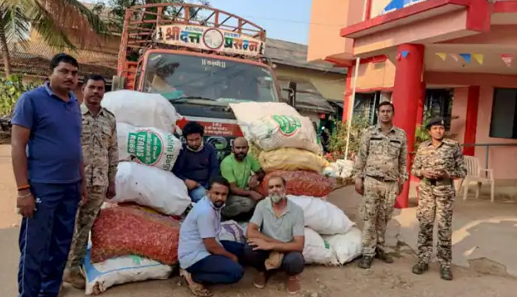 ‘पुष्‍पा स्‍टाइल’ में सफेद चंदन की तस्करी, पुलिस ने जब्त की 2 करोड़ की लकड़ी, 4 लोग गिरफ्तार