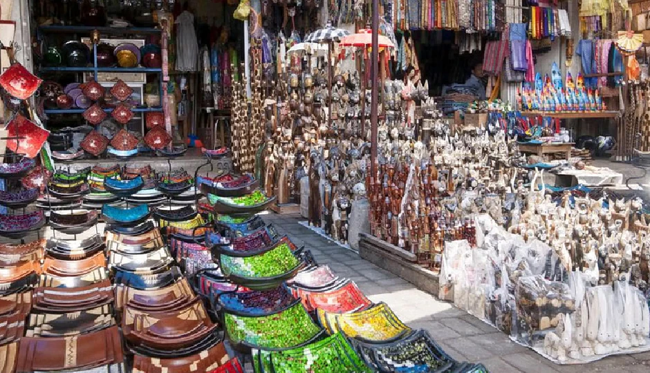 रेड फोर्ट ब्लास्ट के बाद चांदनी चौक में सन्नाटा, जानिए कब तक नहीं कर पाएंगे शॉपिंग और कितना बदला मार्केट का माहौल