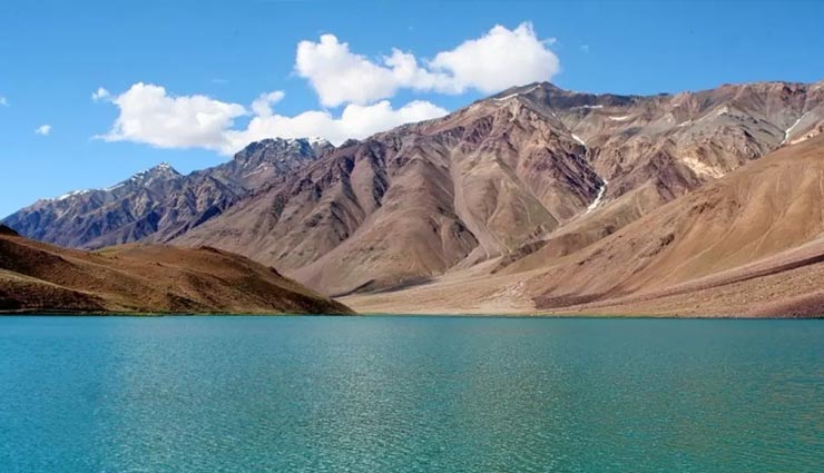 गर्मियों में घूमने के लिए बेस्ट है देश की ये 5 खूबसूरत झीलें, मिलेगा प्राकृतिक नजारों का सुख