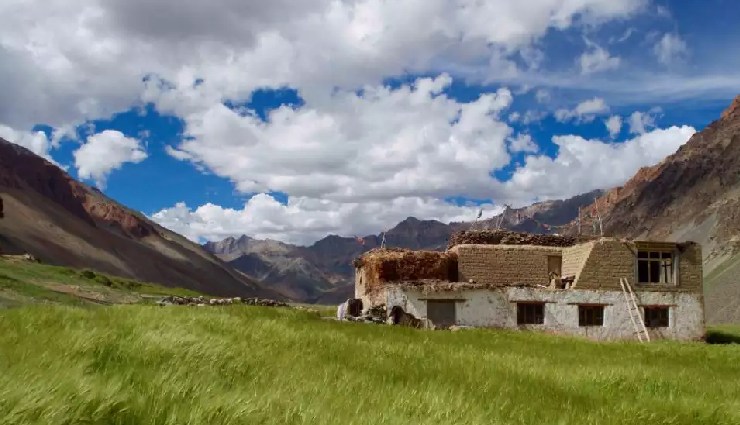 offbeat places in leh ladakh,hidden gems in ladakh,unexplored places in ladakh,must-visit places in leh,best offbeat destinations in ladakh,turtuk village ladakh,hanle observatory ladakh,changthang region ladakh,suru valley rangdum,nubra valley sumur,yarab tso lake panamik,basgo palace ruins,upshi monasteries,rumtse tso moriri trek