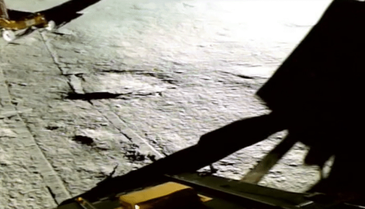 तापमान करीब 50 डिग्री सेल्सियस, 80mm की गहराई में टेम्प्रेचर माइनस 10°C, चन्द्रयान के लैंडर ने भेजा पहला ऑब्जर्वेशन