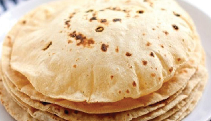 रोटी से जुड़ें ये उपाय लातें है जीवन में शुभ समाचार