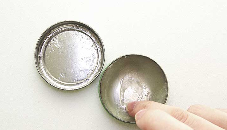 chapped lips,coconut oil to treat chapped lips,lips care tips,beauty tips