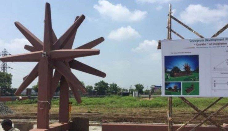 दुनिया का सबसे बड़ा इलेक्ट्रॉनिक चरखा, 18.6 फीट है ऊंचाई और चौड़ाई 31 फीट, 20 दिन में हुआ तैयार