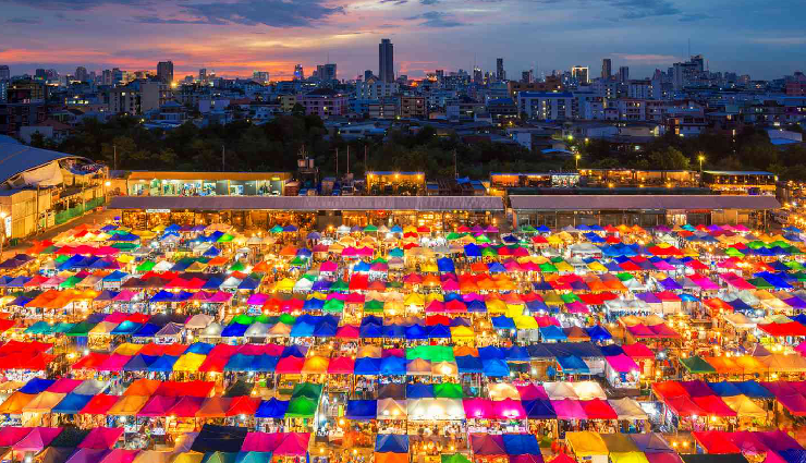 thailand shopping hotspots,best places to shop in thailand,thai shopping experiences,unique markets in thailand,top shopping streets in thailand,boutique shopping in thailand,trendy malls in thailand,traditional markets in thailand,night markets in thailand,souvenir shopping in thailand,bangkok shopping districts,luxury shopping in thailand,affordable shopping in thailand,street markets in thailand,thailand shopping guide