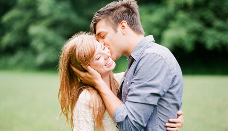 mates and me,6 types of kiss and their meaning,different types of kisses,kissing your girlfriend understand its meaning