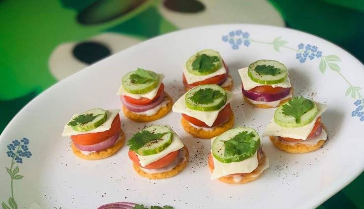 cheesy monaco canapes,cheesy monaco canapes recipe,easy recipe,hunger struck,food