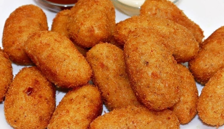 cheesy potato nuggets,potato nuggets,cheesy snacks,potato recipes,comfort food,party snacks,homemade nuggets,quick and easy recipes,kid-friendly snacks,finger foods