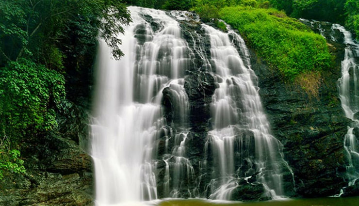 waterfall rappelling,vihigaon waterfalls,kasara maharashtra,chelavara waterfalls,coorg karnataka,neer gaddu waterfalls,rishikesh uttarakhand,jogini waterfall,Manali Himachal Pradesh,kondana waterfalls,karjat maharashtra,travel,tourist places