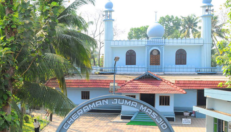 mosques in india,famous mosques to visit in india,islamic architecture in india,top mosques in india,spiritual pilgrimage to indian mosques,india iconic mosques,historical islamic sites in india,sacred mosques of india,must-visit mosques in india,islamic heritage of india