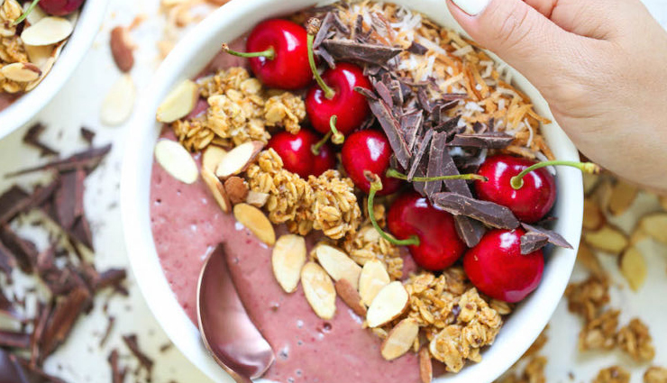 dark cherry smoothie bowl,dark cherry smoothie bowl recipe,hunger struck,food,easy recipe