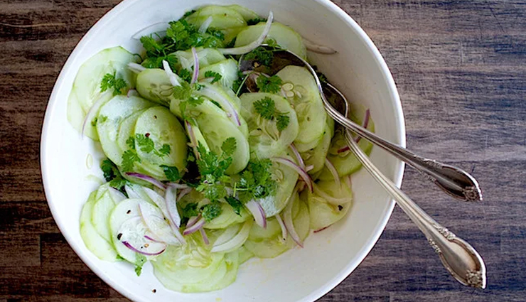 chervil benefits,culinary uses of chervil,chervil nutritional information,chervil health benefits,antioxidants in chervil,chervil and digestion,chervil and inflammation,chervil as a diuretic,chervil for skin health,chervil and improved circulation,chervil in french cuisine,how to use chervil in cooking,chervil tea,herb-infused oil with chervil,chervil garnish for dishes,chervil and respiratory health,chervil and pathogenic bacteria,chervil and mild stimulant effects,chervil and premenstrual bloating,chervil as a blood purifier,chervil varieties,chervil as french parsley,chervil nutritional content,chervil as a seasoning,chervil in french sauce béarnaise