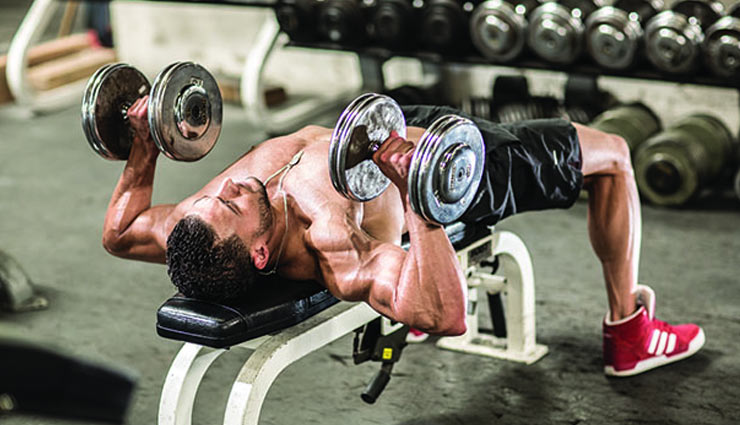 घर पर करने वाली एक्सरसाइज जिनकी मदद से पा सकतें है परफेक्ट बॉडी perfect chest,fitness,exercises,Health tips,healthy living