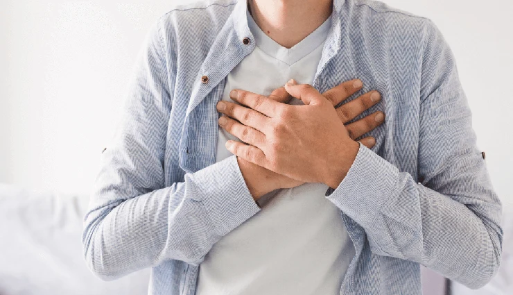 stomach ulcer symptoms,recurring stomach pain,ulcer causes,digestive issues,stomach lining damage,perforated ulcer,bleeding ulcer,early signs of ulcers,stomach health,acid-related pain