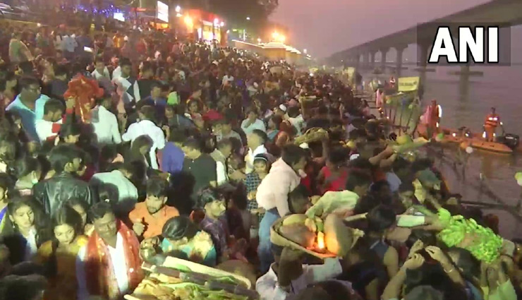 chhath puja 2021,chhath puja,devotees,arghya,rising sun,chhath puja photos,chhath puja news