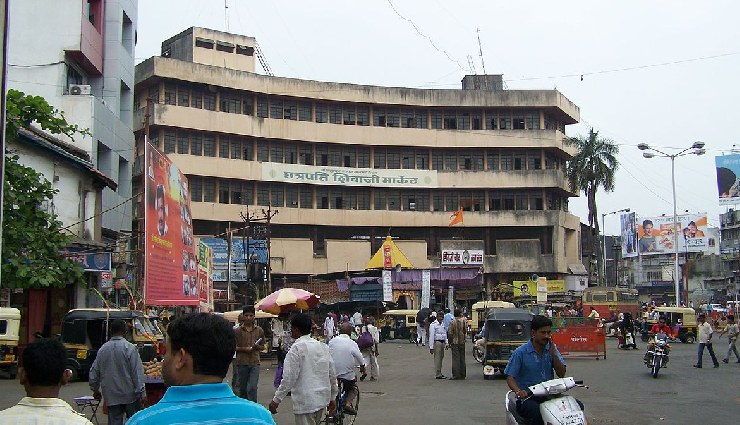 flea markets in india,best flea markets in india,famous flea markets,chor bazaar mumbai,sarojini nagar market delhi,johari bazaar jaipur,shopping in india,affordable markets in india,traditional indian markets,flea markets for tourists,street shopping india,local crafts india,budget shopping india,unique shopping india,travel and shopping india