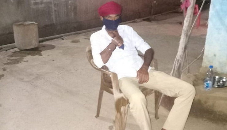 जागरूकता / 425 KM दूर से लिफ्ट लेकर घर पहुंचा पति, पत्नी ने अंदर घुसने से किया मना, कहा - पहले कोरोना जांच कराइये