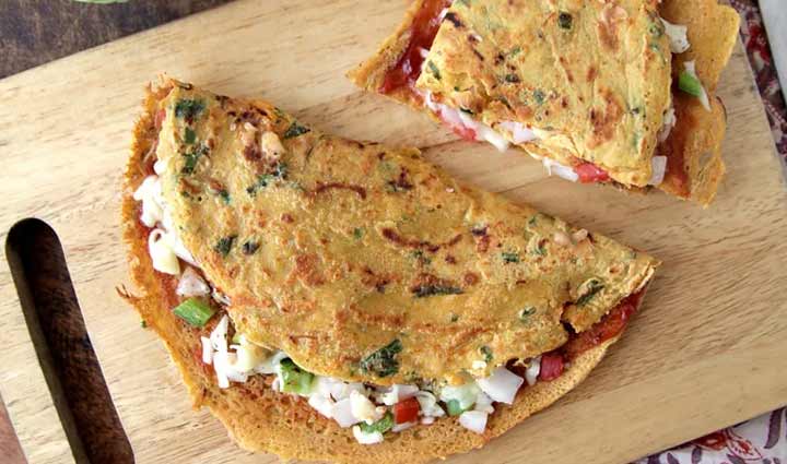 Recipe- Perfect for Breakfast Cheesy Besan Cheela