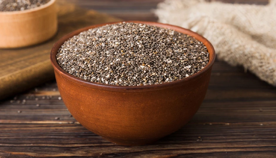 चिया सीड्स के साथ भूलकर भी न खाएं ये 9 चीजें, वरना फायदे की जगह हो सकता है नुकसान
