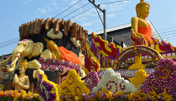chiang mai flower festival attractions,reasons to visit chiang mai flower festival,highlights of chiang mai flower festival,chiang mai floral extravaganza,flower parade chiang mai,cultural events in chiang mai,chiang mai festival tourism,must-see at chiang mai flower festival,exploring chiang mai floral beauty,traveling to chiang mai for the flower festival