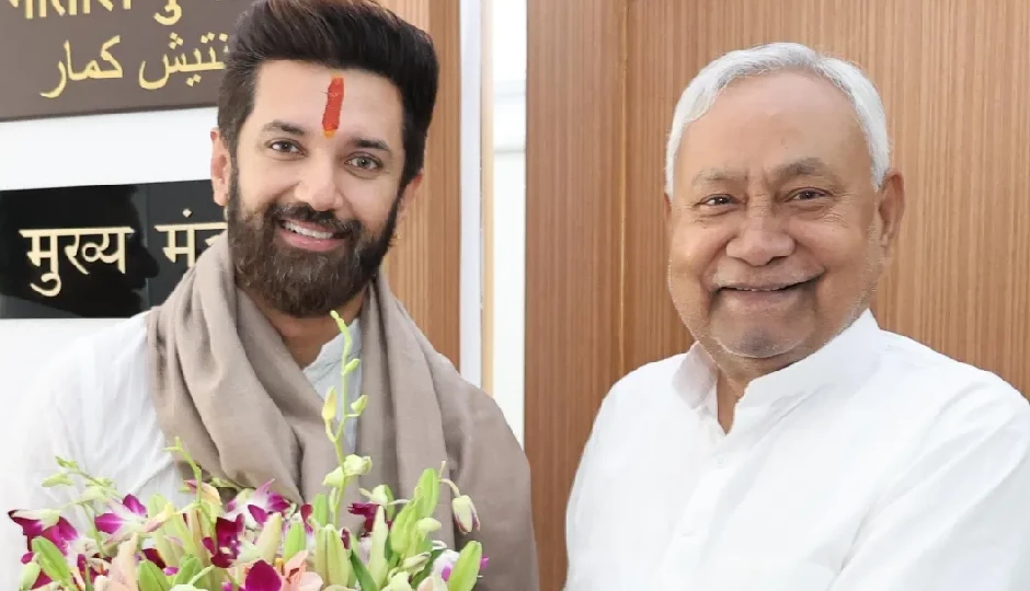 Bihar Election 2025: क्या चिराग पासवान फिर एनडीए को नुकसान पहुंचाने उतरेंगे? उनके हालिया बयान से मिले संकेत
