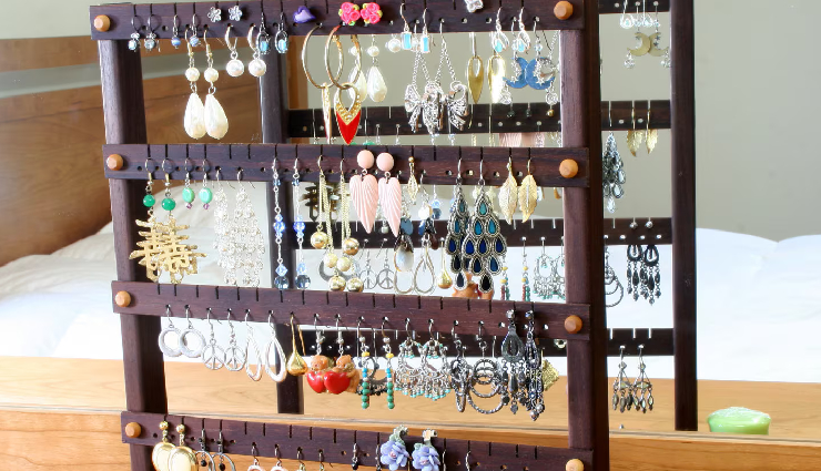 Unveiling Elegance: Enhance Your Decor with Chic Earring Stand Displays